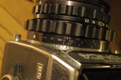 A Focusing Scale Generator for the Bronica S2