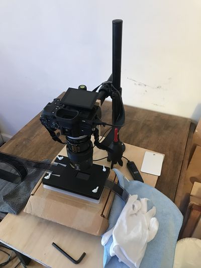 Cheap and easy DIY copystand for film scanning